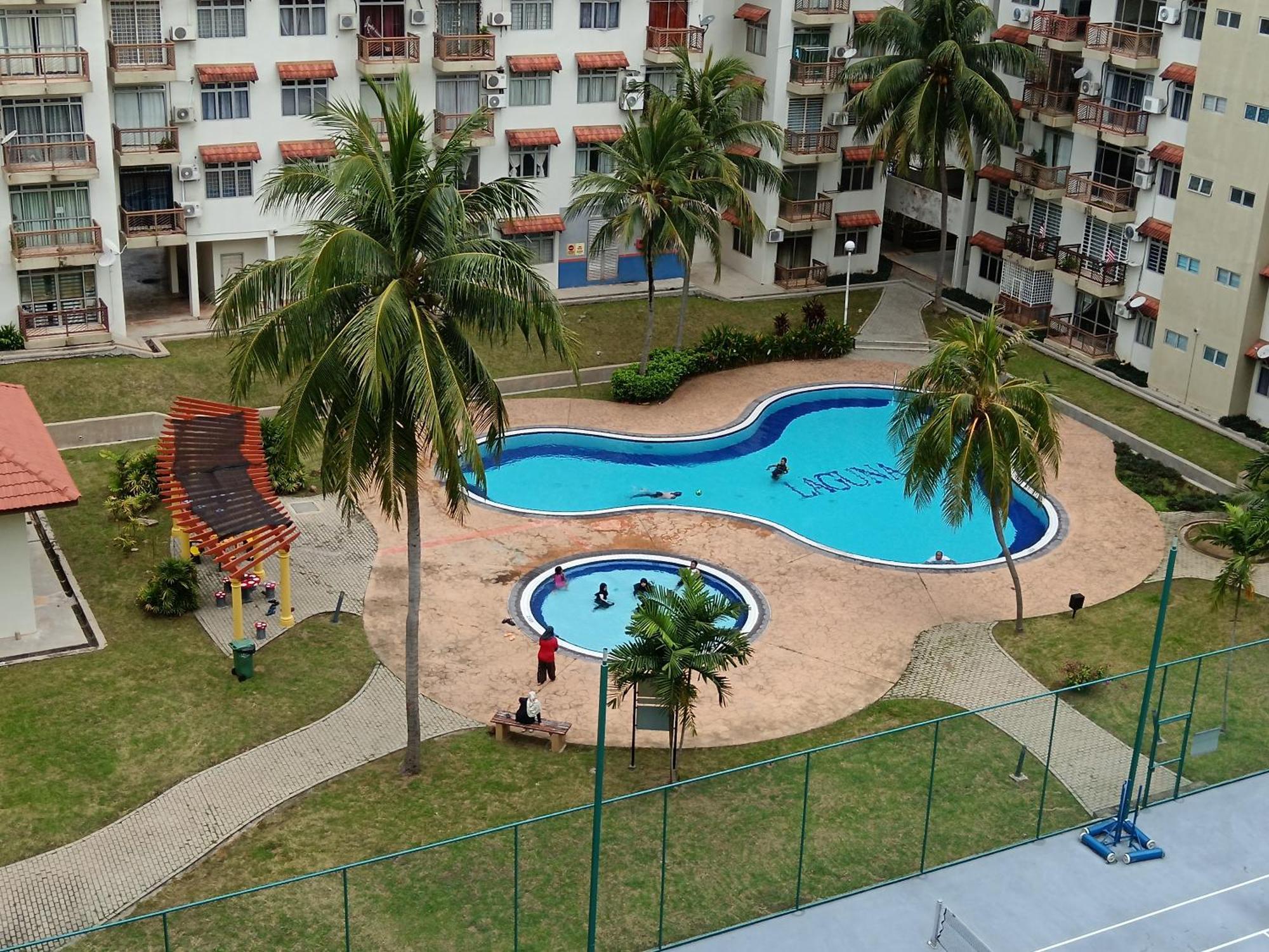 Jas Laguna Condo Resort Port Dickson Exteriör bild
